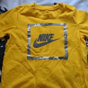 Nike T-shirt